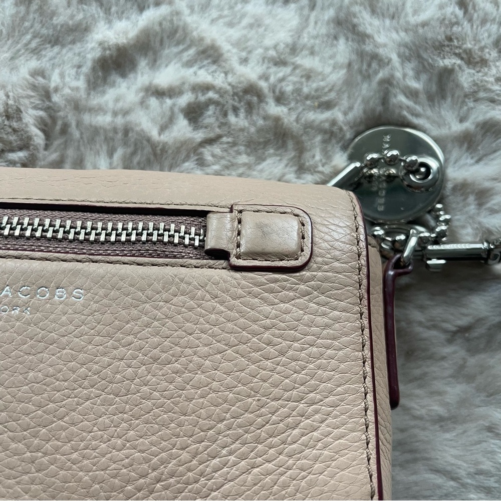 Marc Jacobs Soft Peach Leather Crossbody - Picture 10 of 16